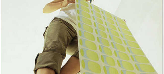 Как правильно клеить обои: советы профессионалов и технология поклейки на стены своими руками