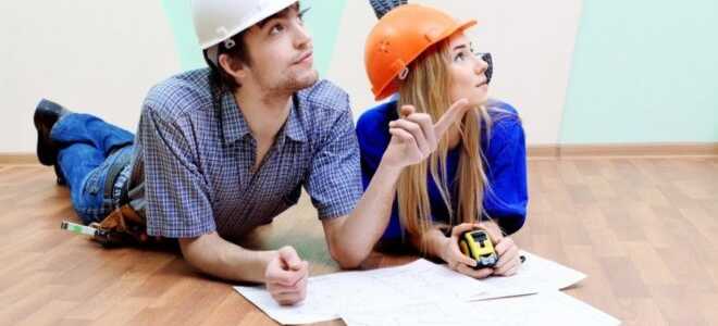 Что сначала — обои или натяжной потолок