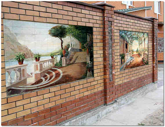 Фотоплитка на заборе